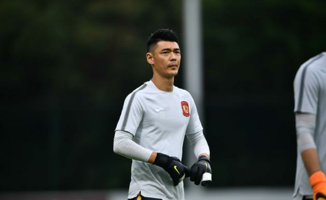 关键时刻体能课后，拜仁慕尼黑刷新队史纪录备战中超，目标明确，年轻球员得到机会的简单介绍