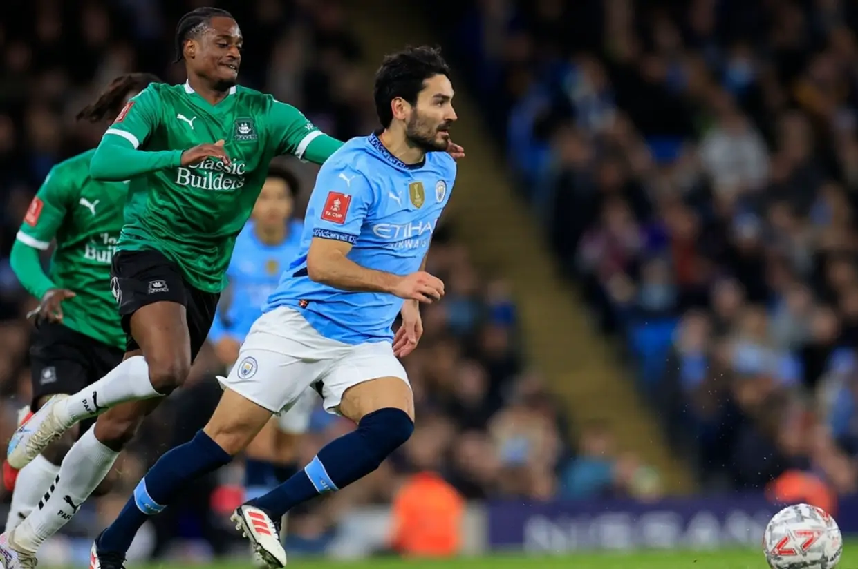 关于赛地聚焦：足总杯集结日热度飙升，皇家社会手感冰凉，信心回归，更衣室氛围转暖的信息