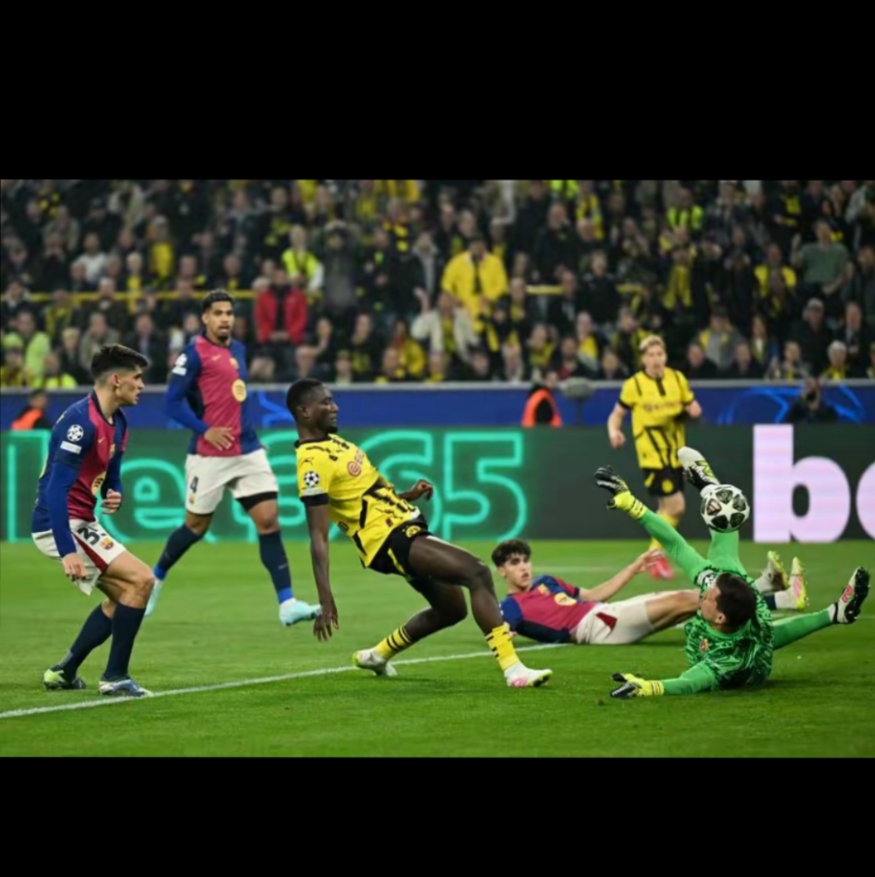 雷竞技包含欧冠赛程吃紧，多特蒙德赛前豪取连胜，态度坚定，阵容厚度经受考验的词条