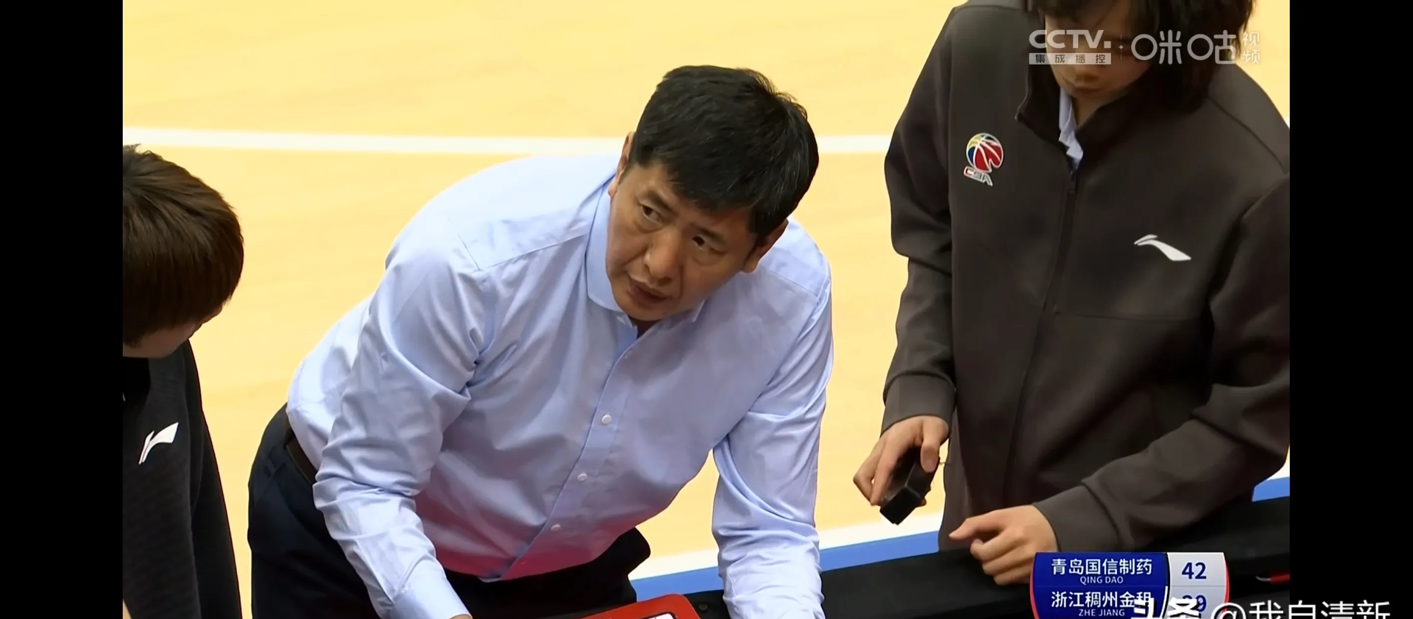 雷竞技电竞包含浙江稠州训练开放日，今晚主帅复盘引欢呼，CBA常规赛在即，临场指挥获称赞的词条