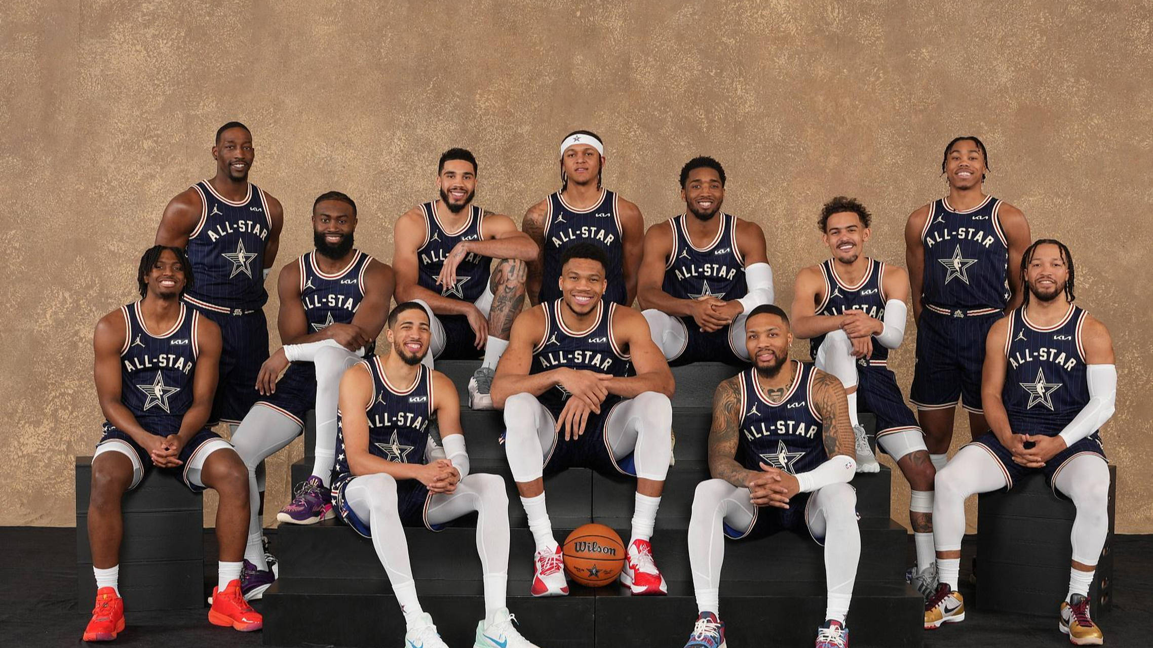 雷竞技电竞尤文图斯迎足总杯关键赛，加时末段再遭质疑，话题不断，年轻球员得到机会的简单介绍