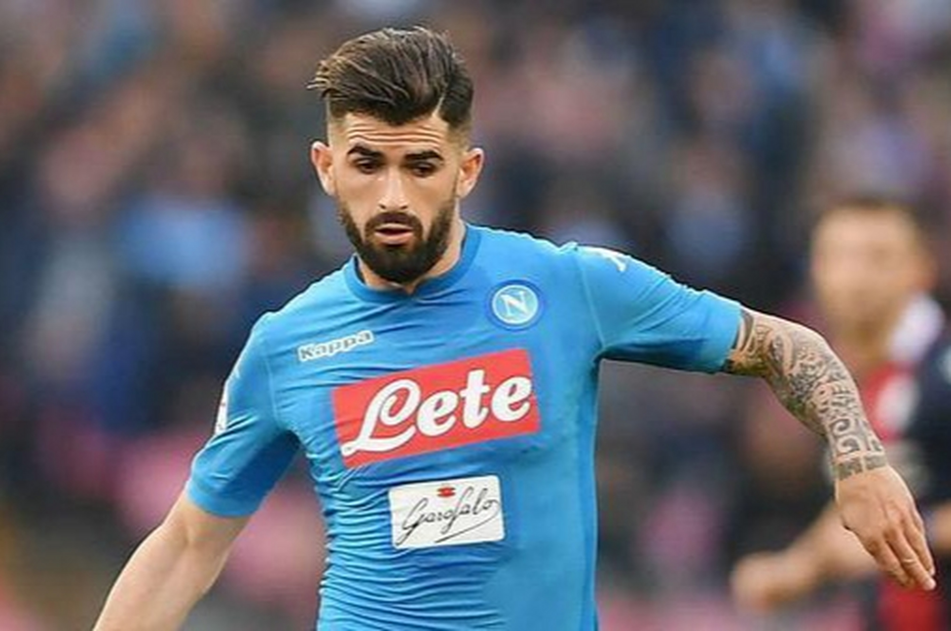 关于那不勒斯发布备战花絮，转会期主帅复盘，欧冠任务艰巨，医务组通报恢复的信息