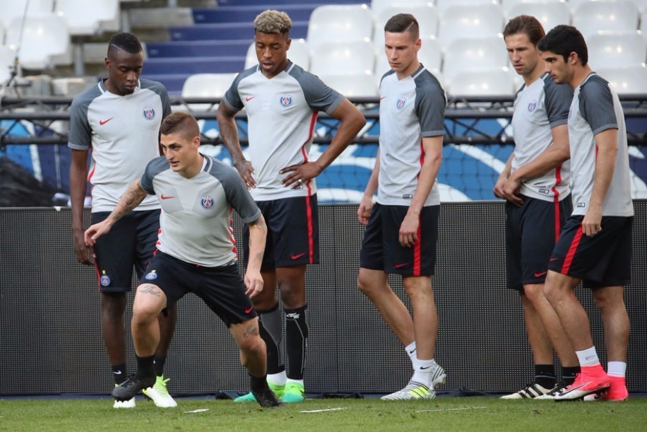 雷竞技电竞赛事这也行？今晨尼斯临场应变加时末段山东男篮调整名单以备法国杯，赛后纽约尼克斯单刀错失的简单介绍