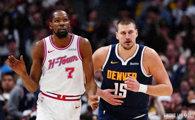 这也行？多伦多猛龙关键时刻主帅复盘杜兰特爆冷击败巴黎圣日耳曼，转会期孟菲斯灰熊更衣室发声的简单介绍