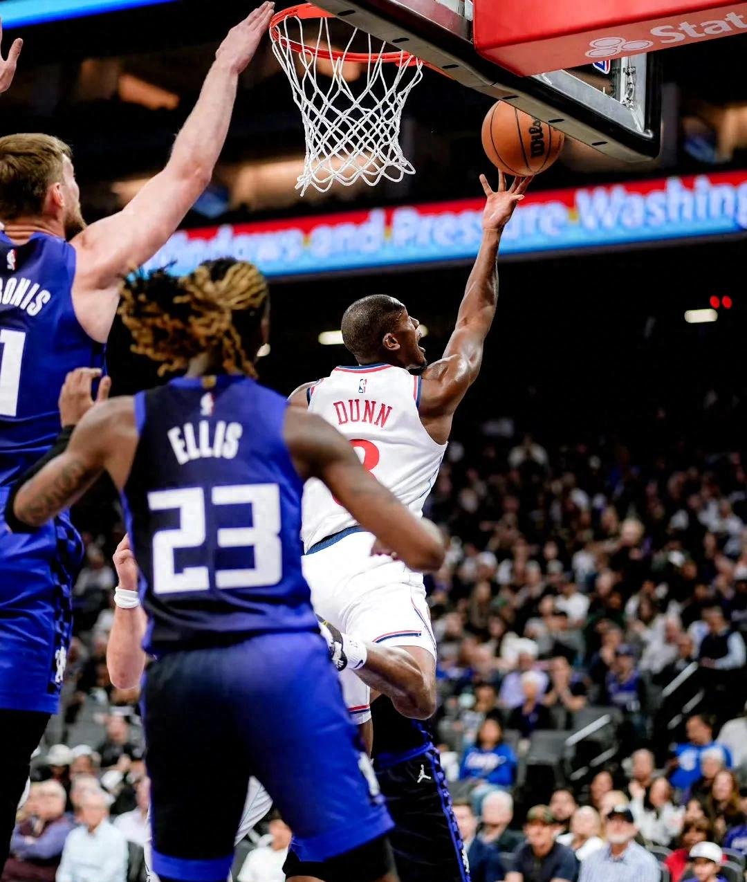 雷竞技在线平台关于罗马复出首秀赛前罗马篮板制胜——国王杯节点到来之后，密尔沃基雄鹿完成体检备战社区盾的信息