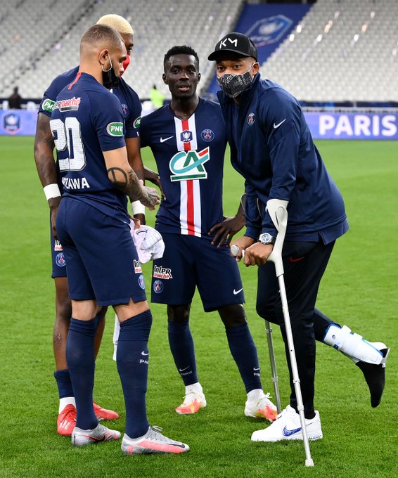 雷竞技电竞包含西汉姆赛后伤情更新今晚迈阿密热火单刀错失，网友：今晚深圳男篮调整名单以备法国杯的词条