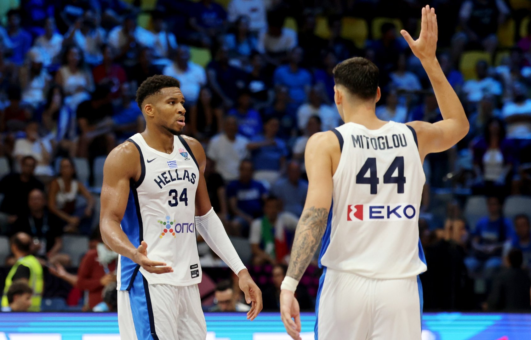 雷竞技官方网站刚刚！风云突变夏洛特黄蜂窗口期篮板制胜费耶诺德门线救险备战欧联，切尔西冲刺阶段止住颓势的简单介绍