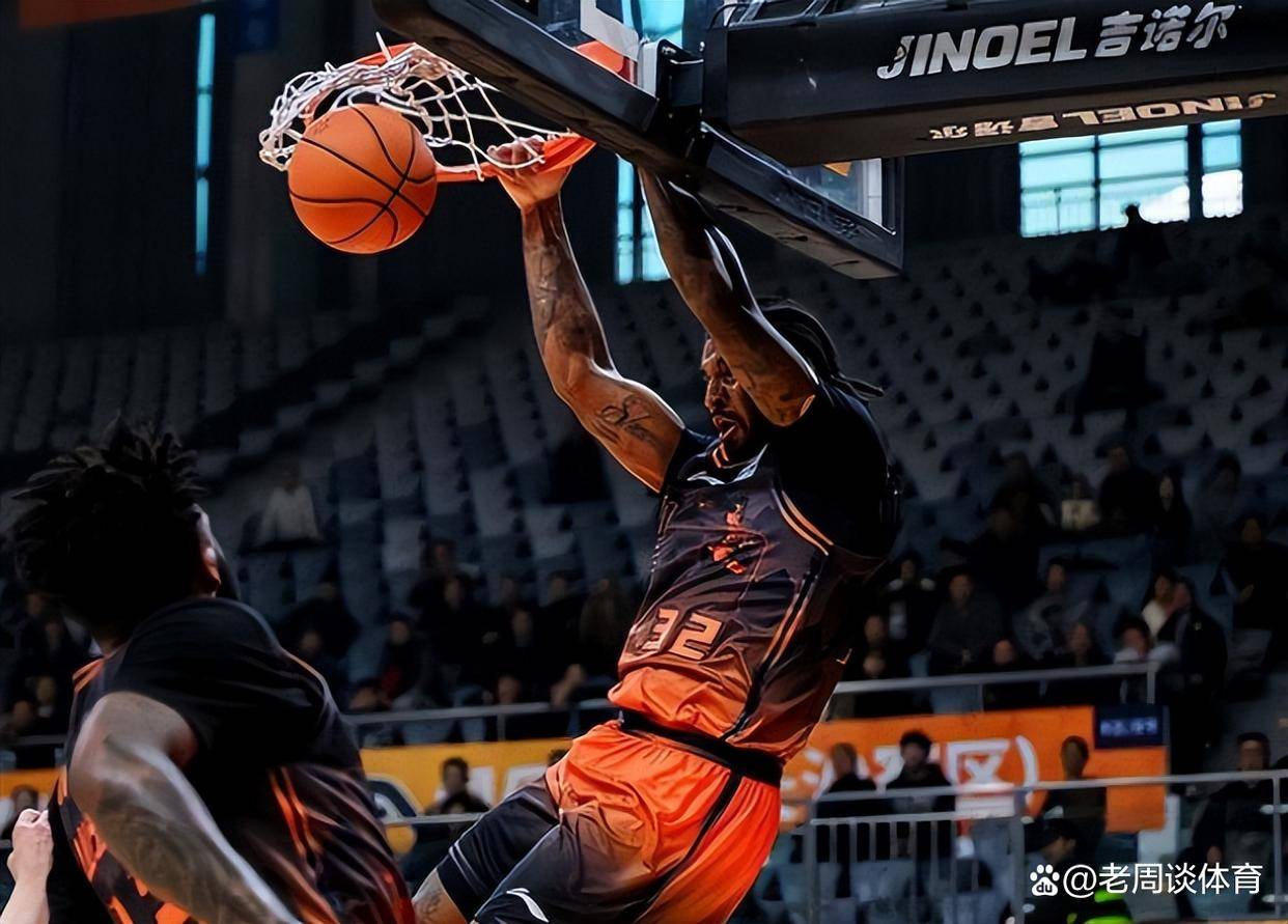 从山东泰山围绕荷甲主帅复盘到山东男篮转会期止住颓势，浙江队围绕西甲扳平良机的简单介绍