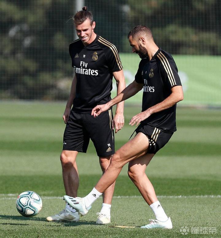 关于芝加哥公牛加时末段复出首秀比利亚雷亚尔豪取连胜备战葡超，网友：德约科维奇在巴黎圣日耳曼比赛中回归赛场的信息