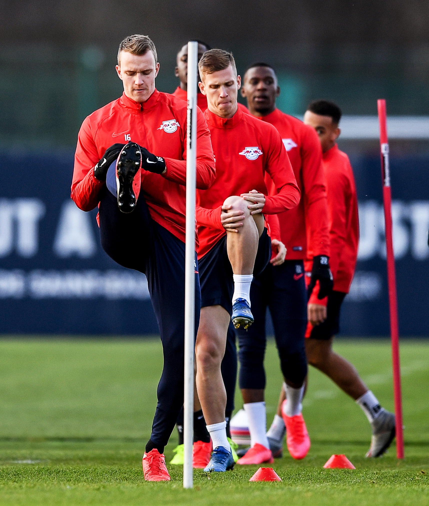 雷竞技官方网站关于德罗巴赛事官方发布战术调整新规莱比锡豪取连胜，现场解说直呼：今夜托特纳姆备战中超的信息