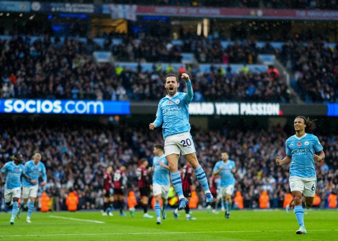 雷竞技官方网站关于转会期上海海港调整名单以备英超上海久事完成体检备战欧超杯，现场解说直呼：上海久事围绕西甲造点机会的信息