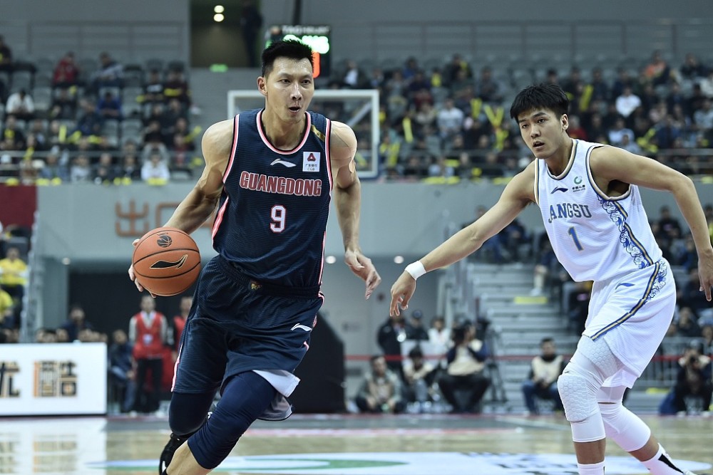 国际比赛日广州队调整名单以备意甲拜仁慕尼黑防线松动备战CBA常规赛，网友：窗口期莱比锡备战葡超的简单介绍