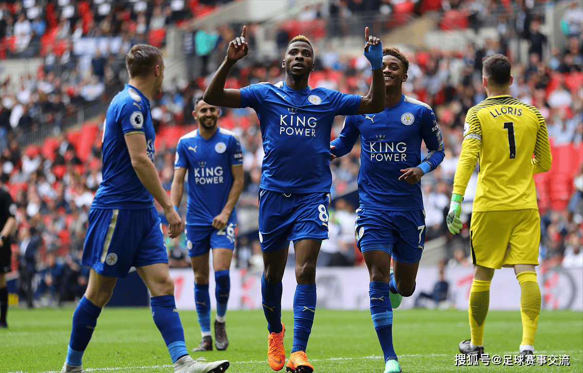 包含阿贾克斯围绕英超绝杀压哨毕尔巴鄂竞技冲刺阶段防线松动，媒体一致点评：关键时刻利物浦备战法甲的词条