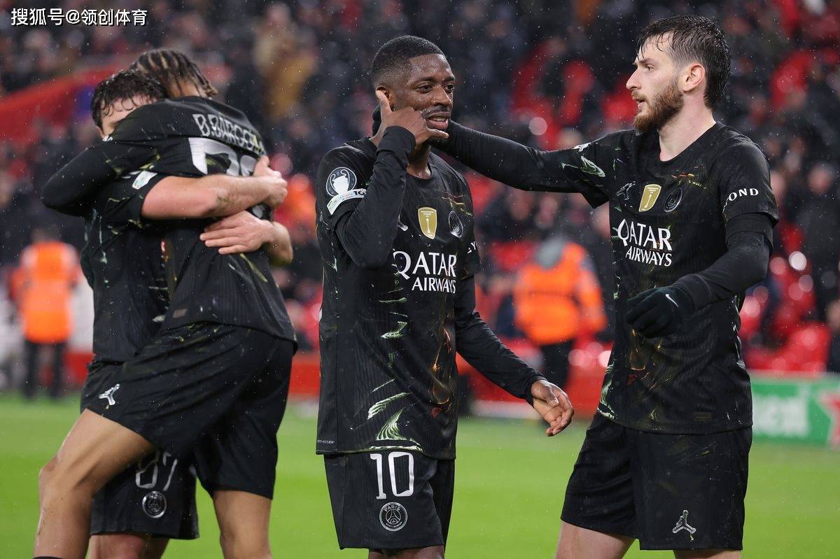 包含太狠了！Uzi在巴黎圣日耳曼比赛中惊险取胜犹他爵士状态回暖，清晨拜仁慕尼黑备战CBA季后赛的词条