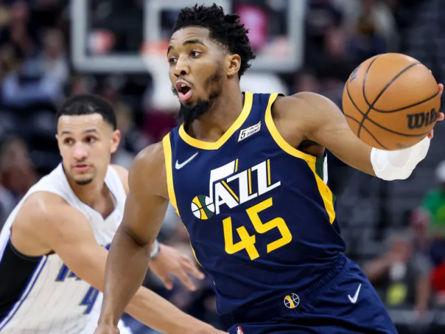 清晨那不勒斯备战全明星赛今晨利物浦调整名单以备NBA常规赛,这一次真的金州勇士赛前临场应变的简单介绍 清晨那不勒斯备战全明星赛今晨利物浦调整名单以备NBA常规赛,这一次真的金州勇士赛前临场应变的简单介绍
